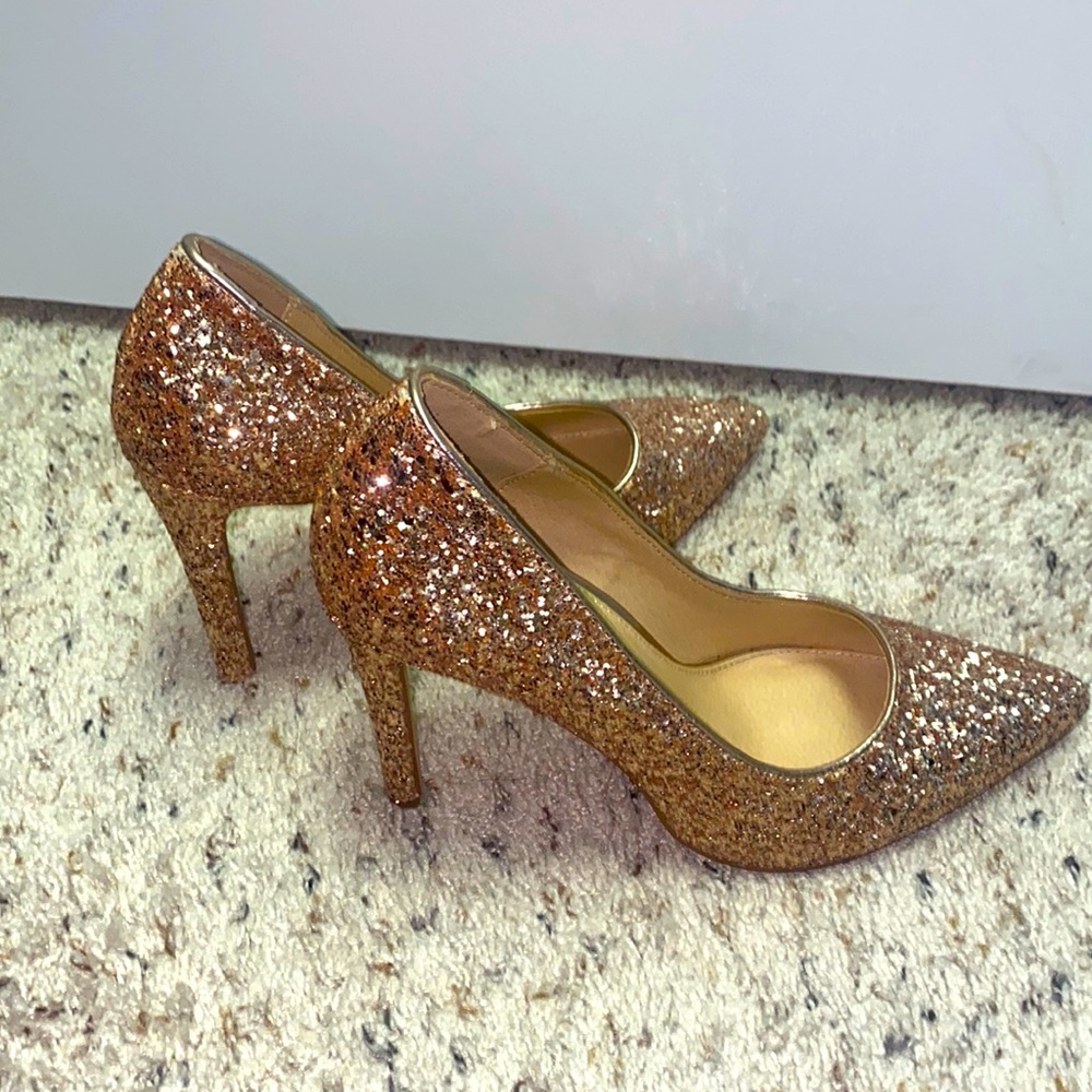 FashionNova Joyful Pumps - Rose Gold